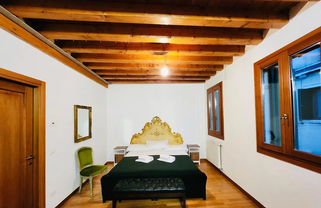 Ca Rialto Apartments-1